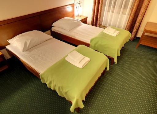Hotel Gambit I Restauracja Cieszyn Цешин Экстерьер фото