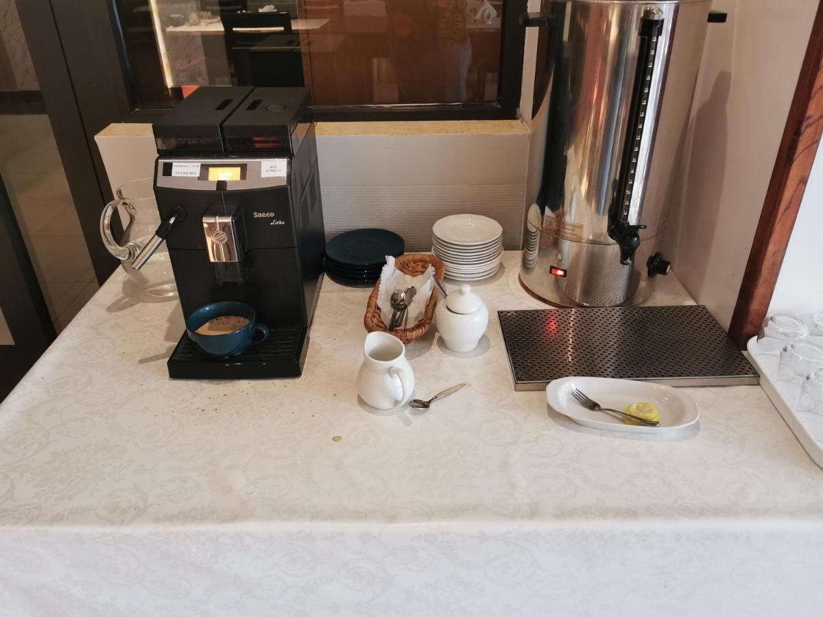 Hotel Gambit I Restauracja Cieszyn Цешин Экстерьер фото