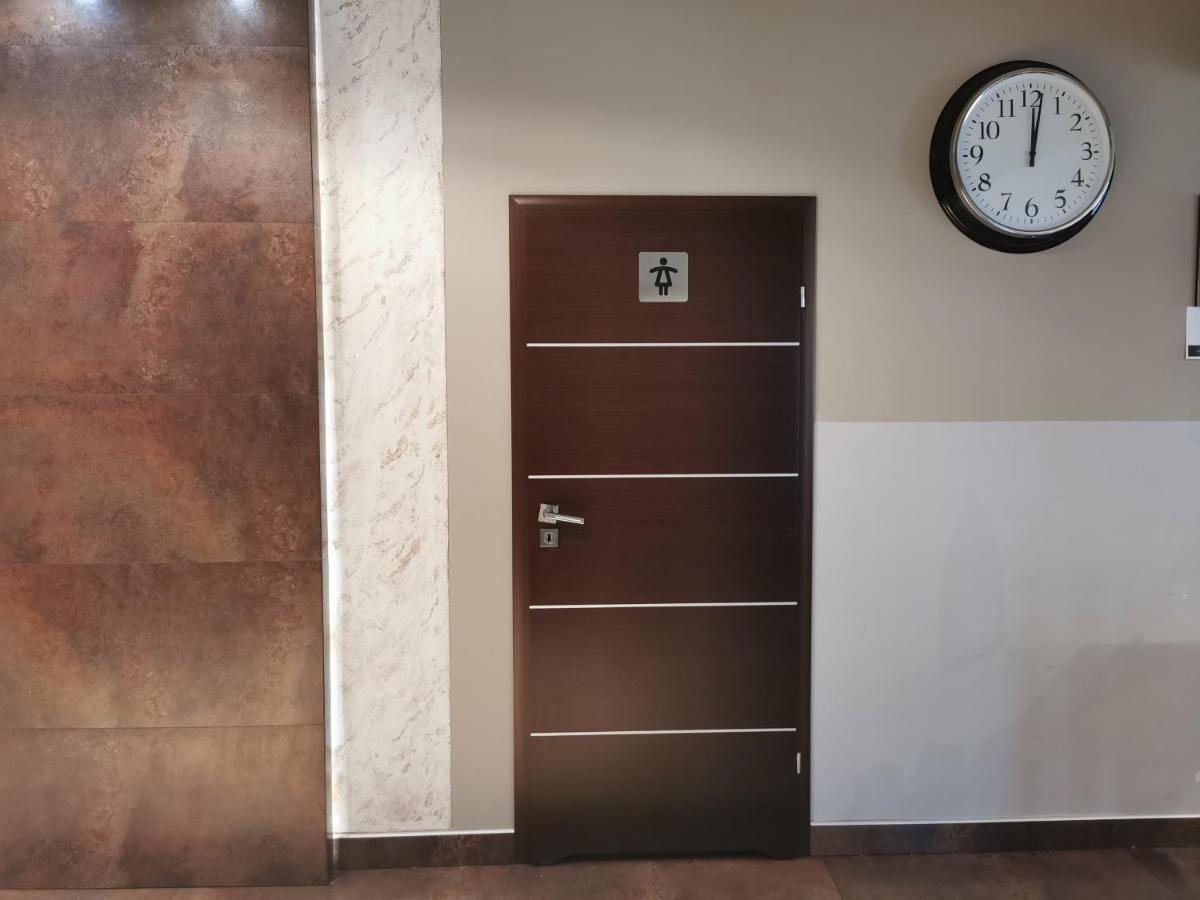 Hotel Gambit I Restauracja Cieszyn Цешин Экстерьер фото