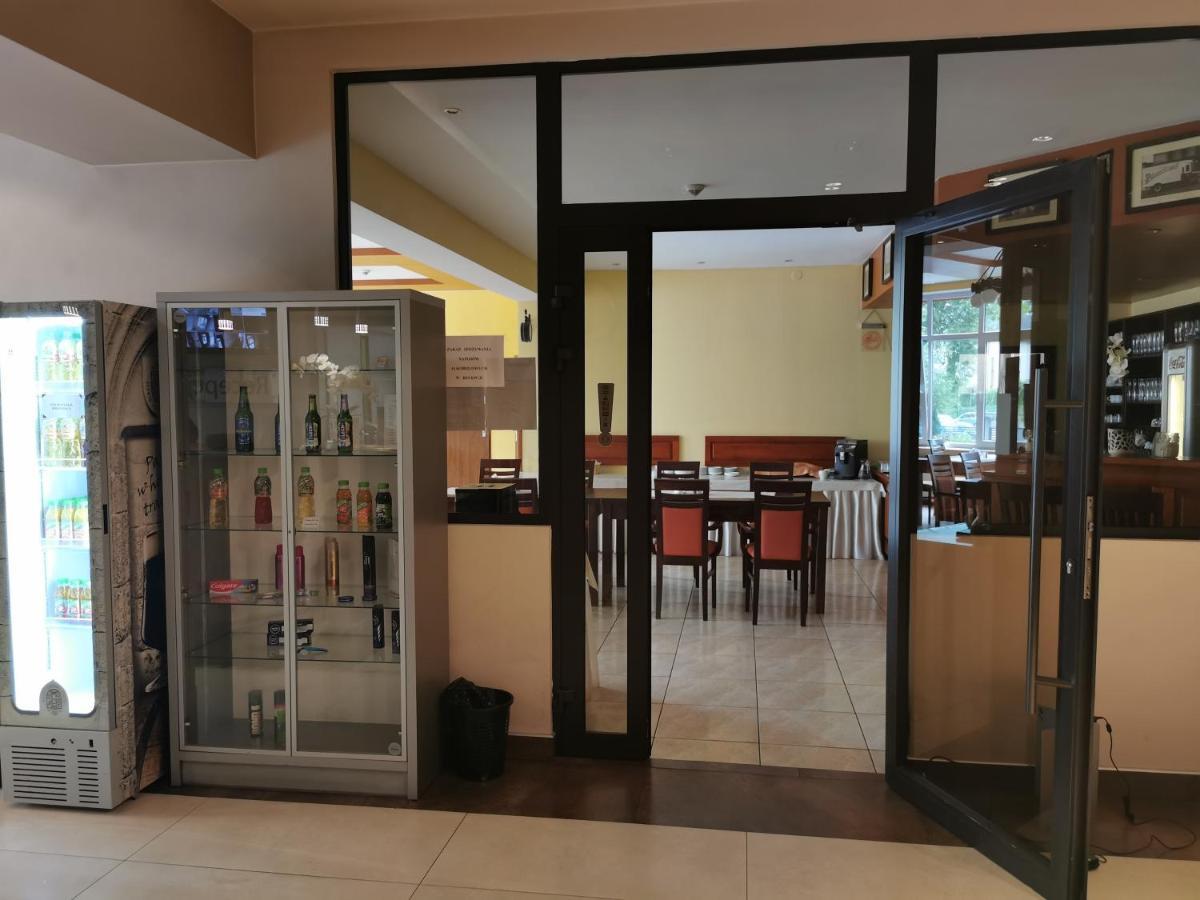 Hotel Gambit I Restauracja Cieszyn Цешин Экстерьер фото