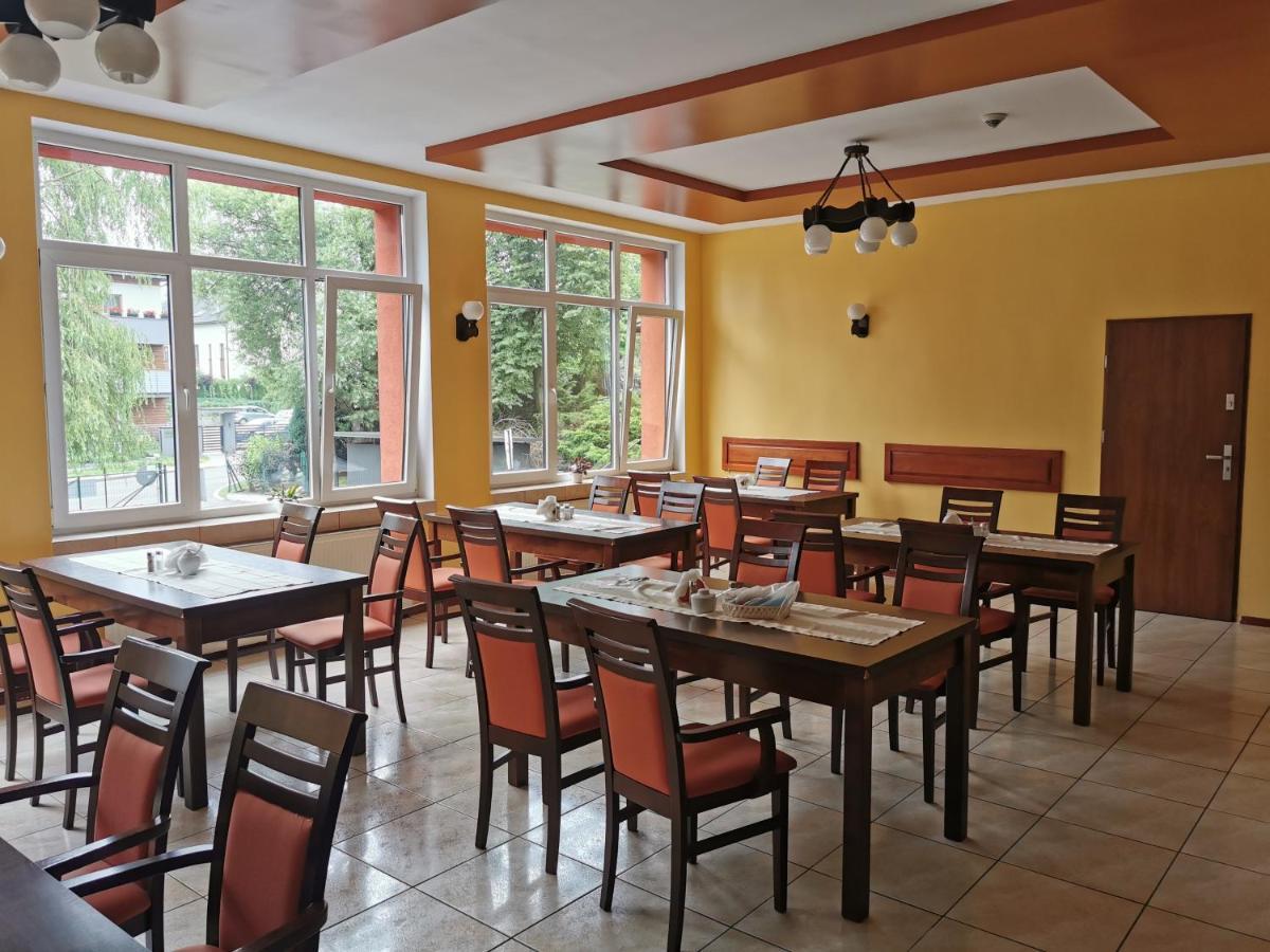 Hotel Gambit I Restauracja Cieszyn Цешин Экстерьер фото